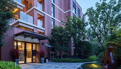 朗詩(shī)新西郊