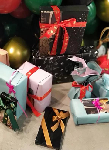 森鷹窗業(yè)舉辦圣誕節(jié)慶?；顒?dòng)：圣誕有禮，溫暖有你