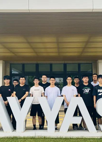 森鷹工業(yè)游下的工大學(xué)子，感悟知識與技術(shù)的交融